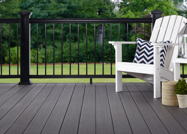 composite deck railing options - Custom Composite Deck Railing builder and contractor in Michigan