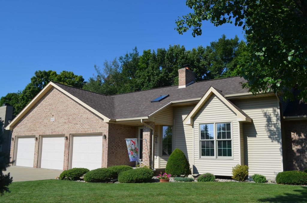 Professionally installed roofing in MI