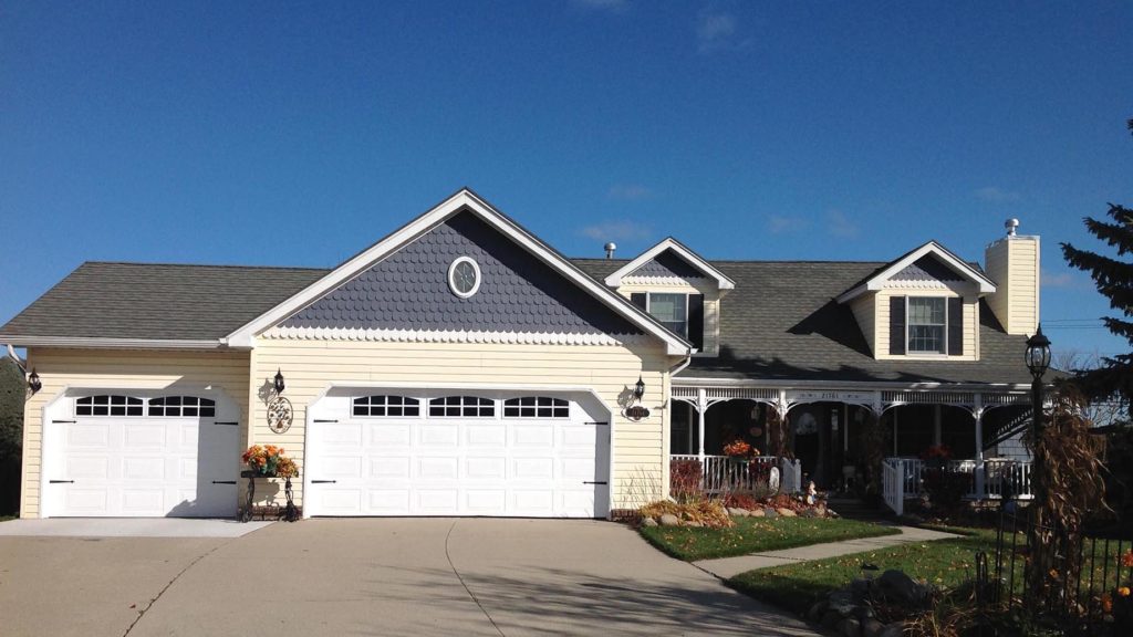 front view of House in MI