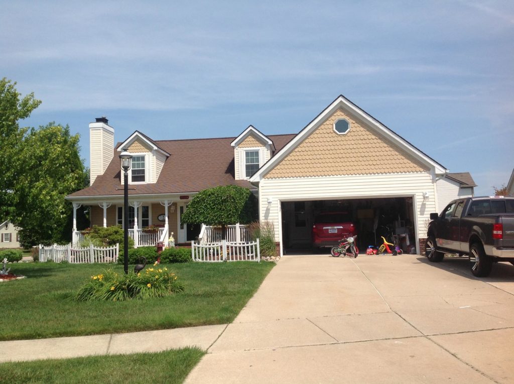front view of House in MI