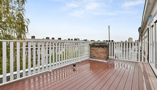 The Benefits of Powder-Coated Aluminum Deck Railings