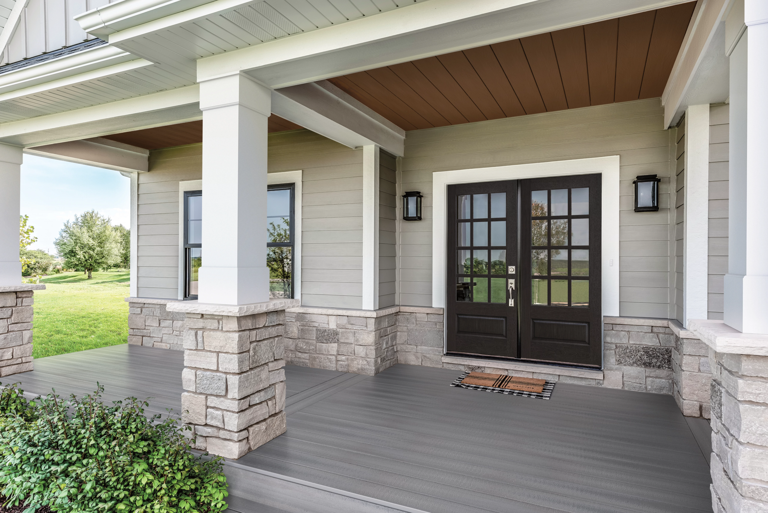 Lifestyle_TT_CCM2812-SDLF6_Raven_FYP_CW